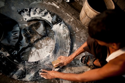 Conserve India production - cleaning tyre tubes